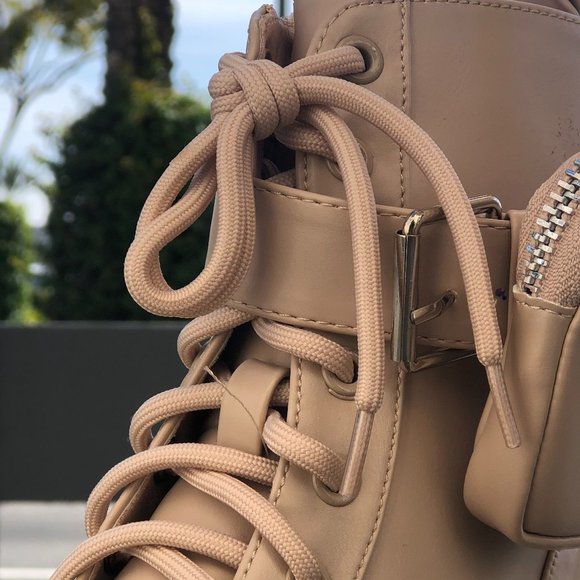 [New] LILIANA PLATFORM LACED UP COMBAT BOOTS WITH AIRPOD POCKET [NUDE BEIGE] - Picture 6 of 8
